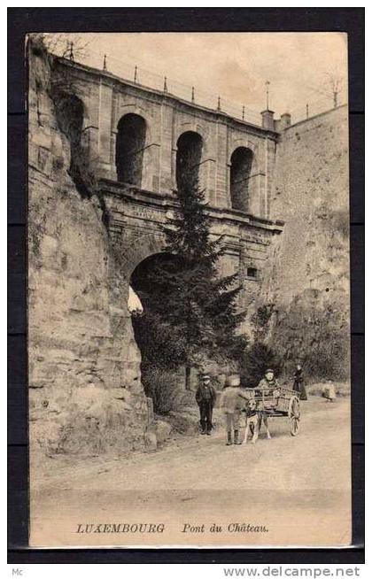 Luxembourg - Pont du Chateau - Attelage de chien