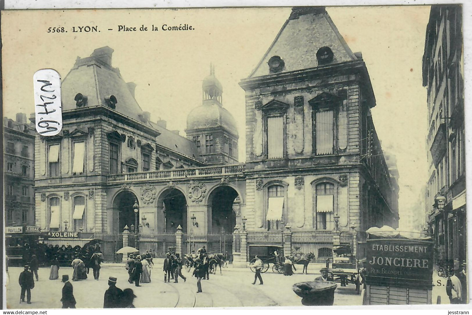 LYON 1- PLACE DE LA COMEDIE- LE CAMION DES ETS JONCIERE