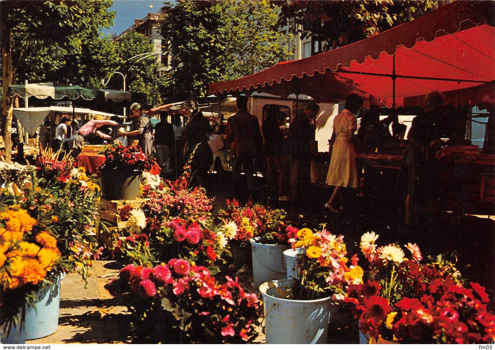 Lyon 2 quai Saint Antoine marché aux fleurs