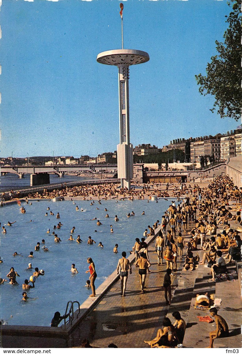 Lyon 7 piscine quai Claude Bernard Cellard 292