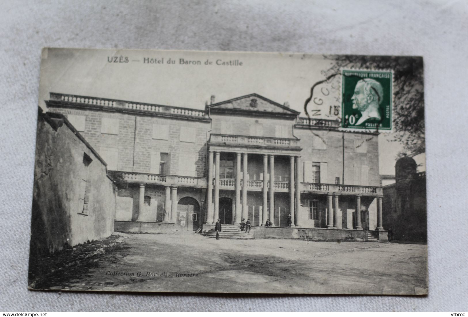 M275, Uzès, hôtel du baron de Castille, Gard 30