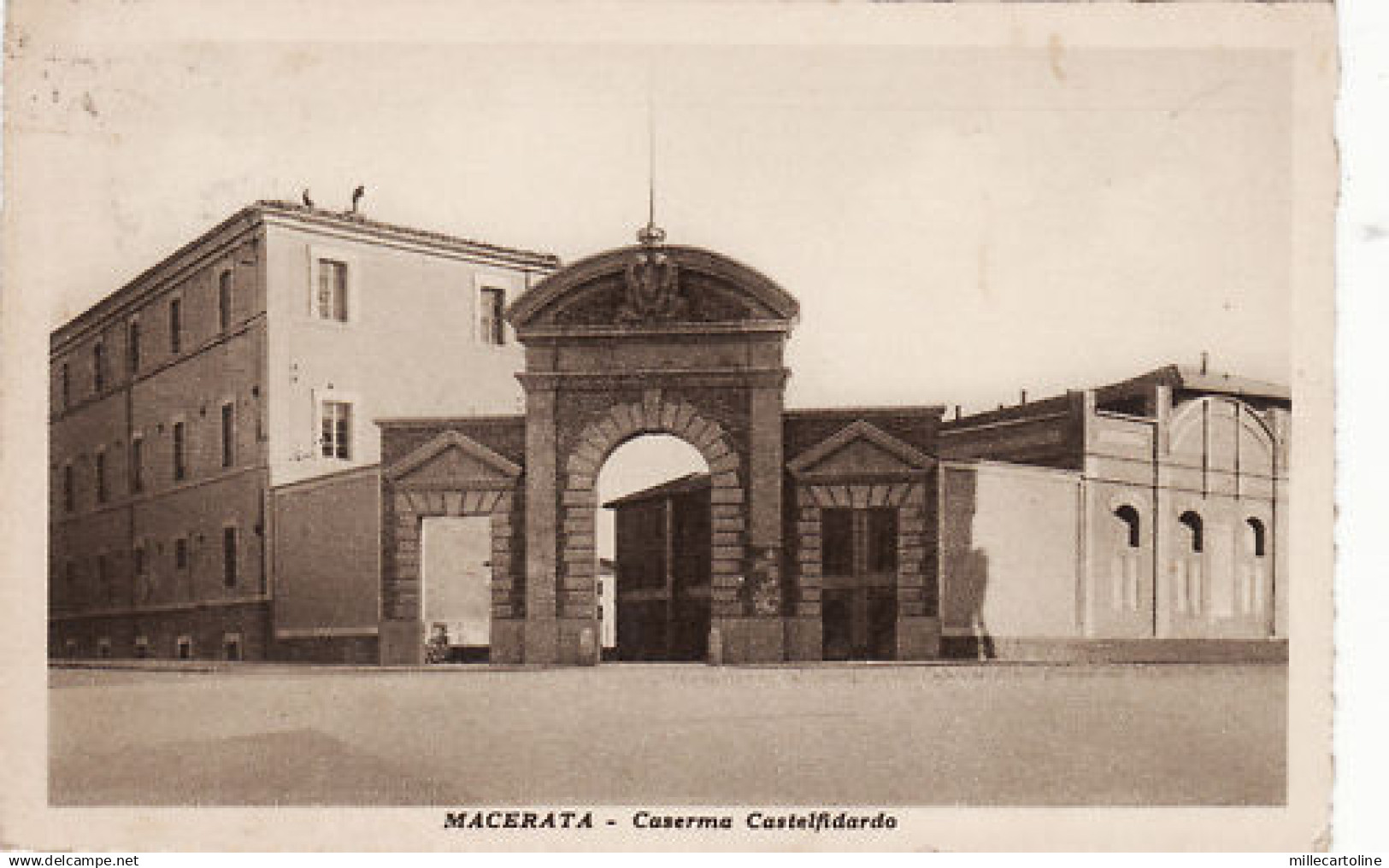 #MACERATA: CASERMA CASTELFIDARDO