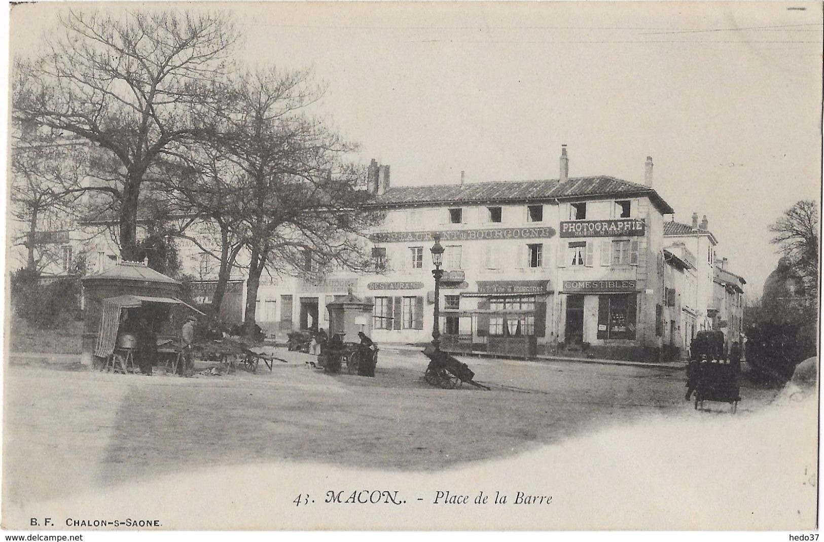 Macon - Place de la Barre