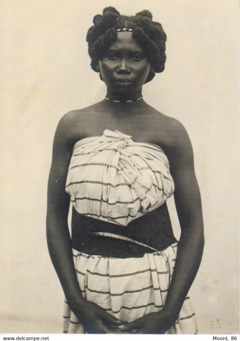 MADAGASCAR - FEMME ANDRABE 1901