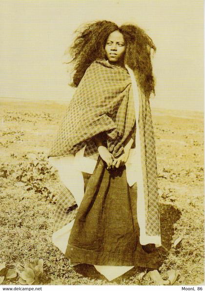 MADAGASCAR - FEMME HOVA EN DEUIL 1900 - 1905