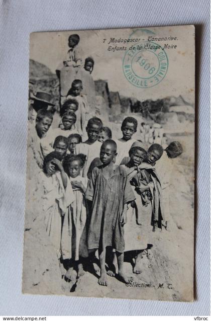 Tananarive, enfants de la classe noire, Madagascar