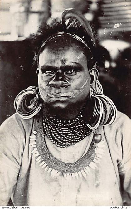 Malaysia - Dayak Chief - REAL PHOTO - Publ. unknown