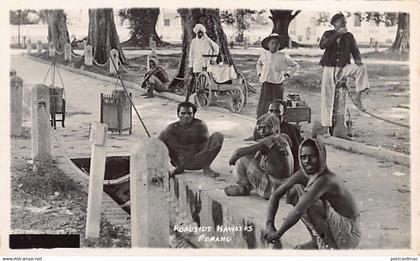 Malaysia - PENANG - Roadside hawkers - REAL PHOTO - Publ. unknown