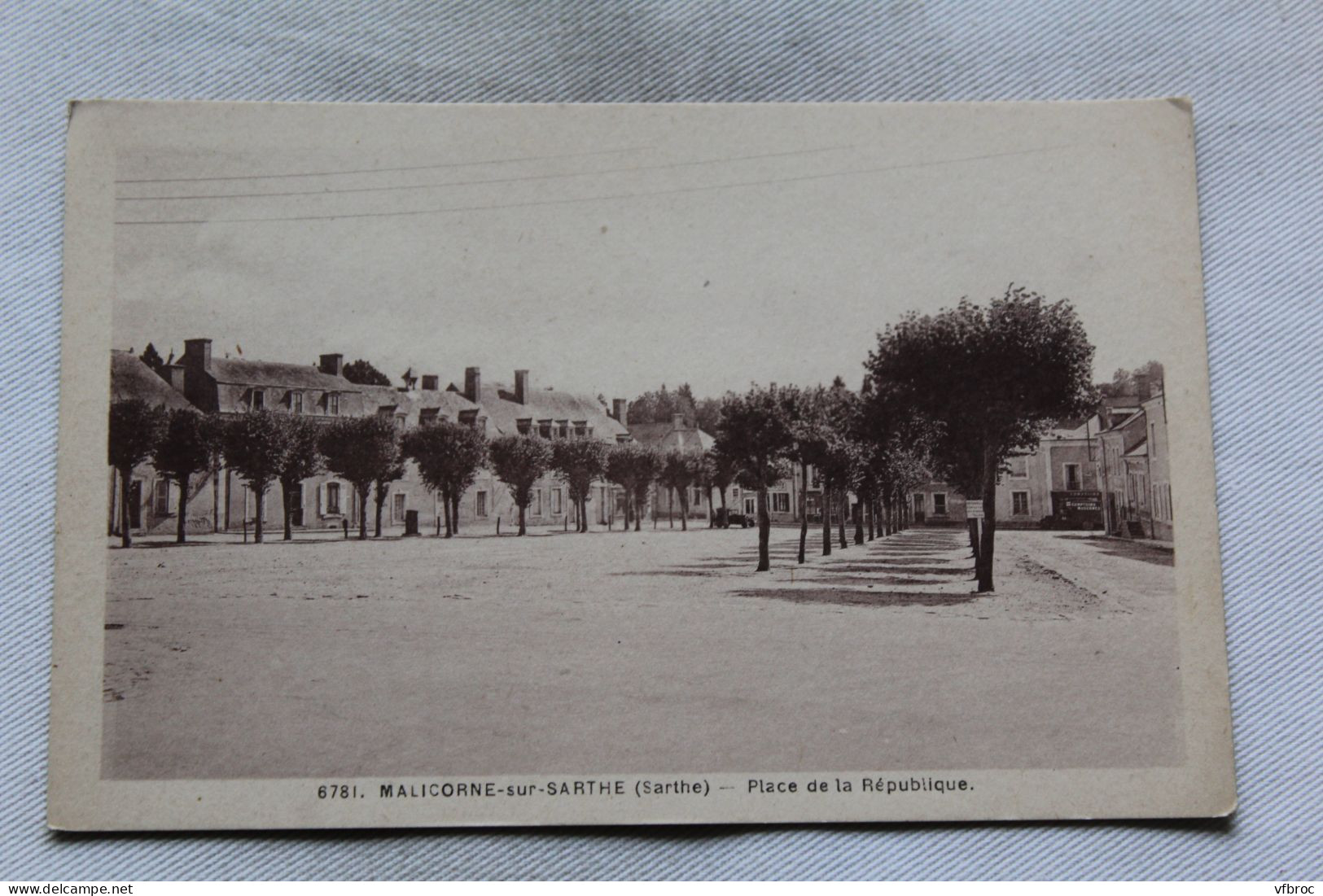 Malicorne sur Sarthe, place de la République, Sarthe 72