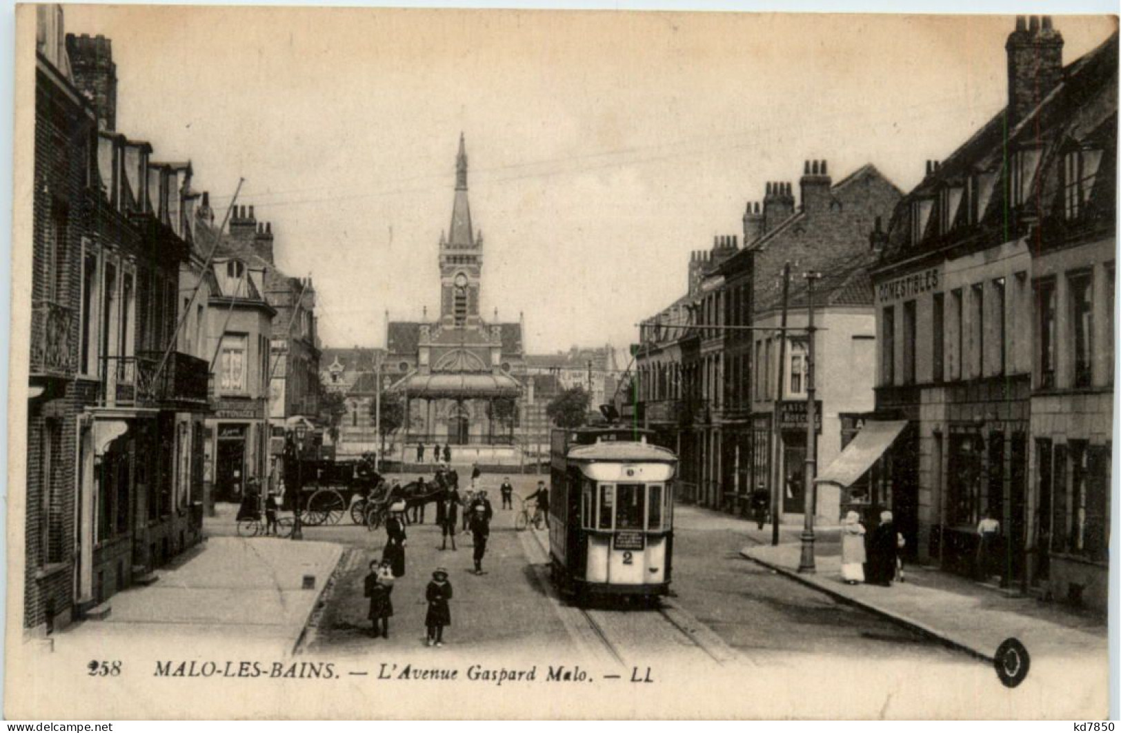 Malo les Bains - L Avenue Gaspard Malo - Tramway