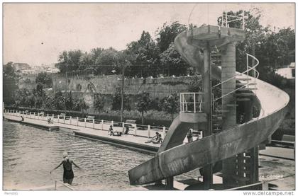 AFRIQUE - MAROC - MEKNES - La Piscine - Le toboggan (1953)