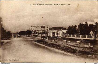 CPA AK MAROC MEKNES - Route de MEKNES a FEZ (280875)