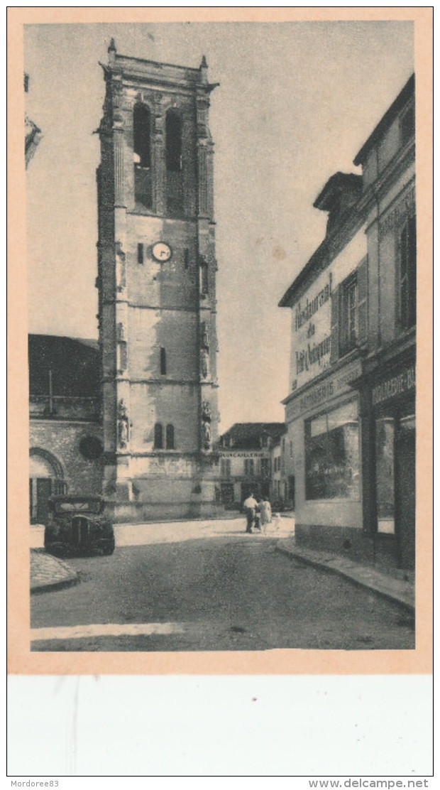 MAULE EGLISE SAINT NICOLAS ET RUE DU PLAT D ETAIN             TDA104