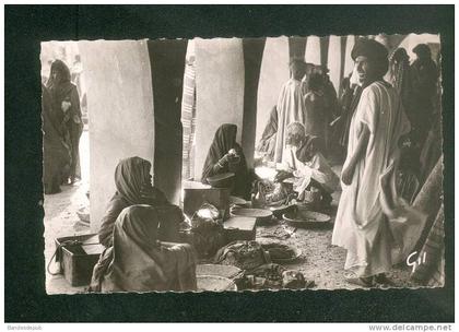 CPSM - Mauritanie - ATAR - Le Marché ( animée Ed. GIL 14)