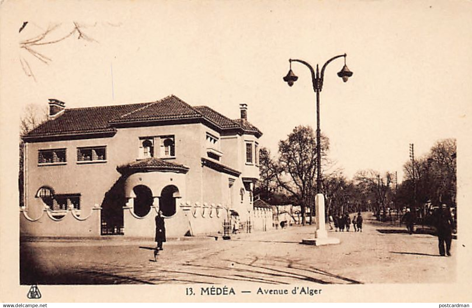 MEDEA - Avenue d'Alger