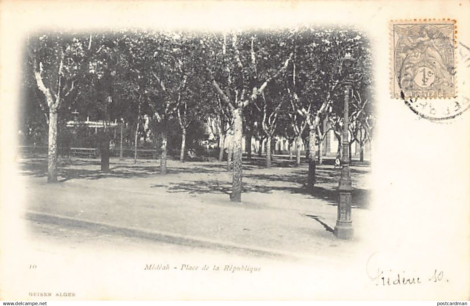 MEDEA - Place de la République