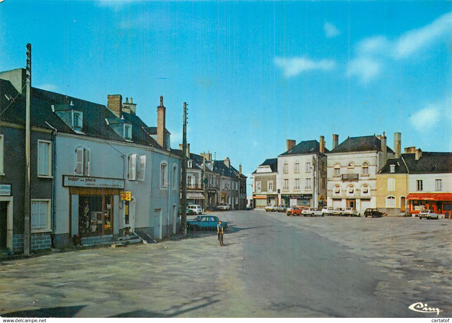 MESLAY du MAINE . La place du  marché