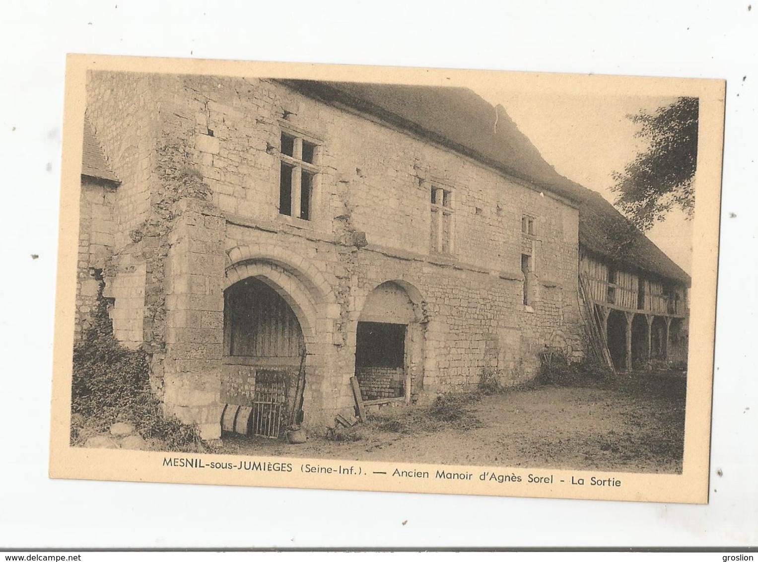 MESNIL SOUS JUMIEGES (SEINE INF) ANCIEN MANOIR D'AGNES SOREL LA SORTIE