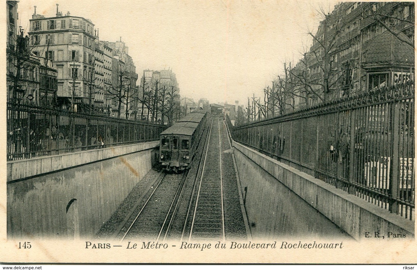 METRO(PARIS)