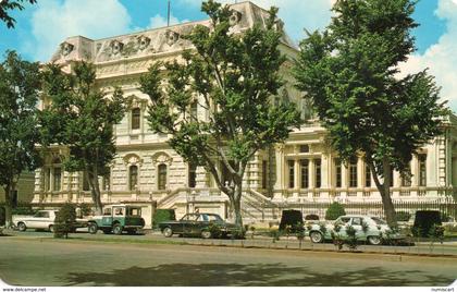 Mérida le Musée d'Anthropologie voitures