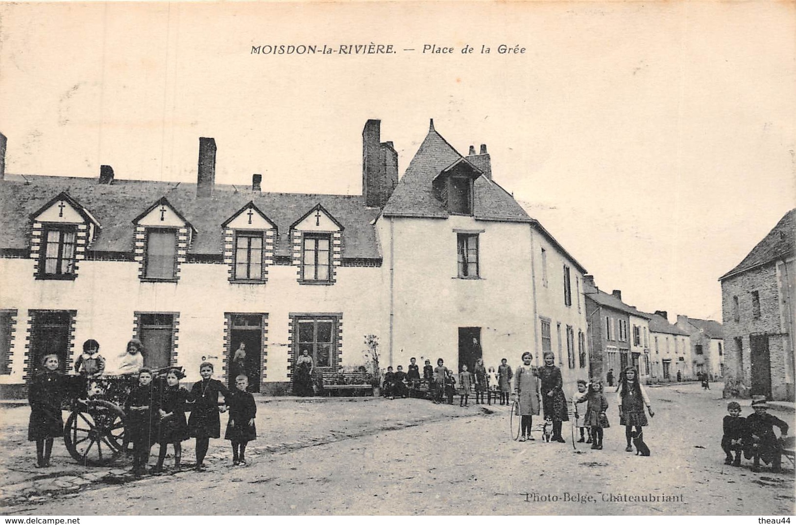 ¤¤    -  MOISDON-la-RIVIERE   -   Place de la Grée    -  ¤¤