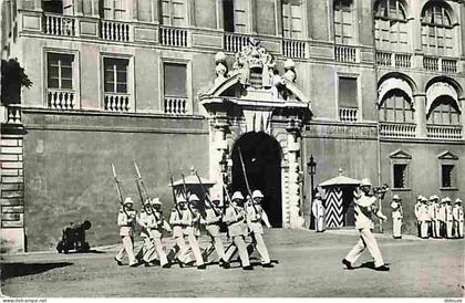 Monaco - Le Palais Princier - Relève de la Garde - Militaria - Flamme Postale - CPM - Voir Scans Recto-Verso