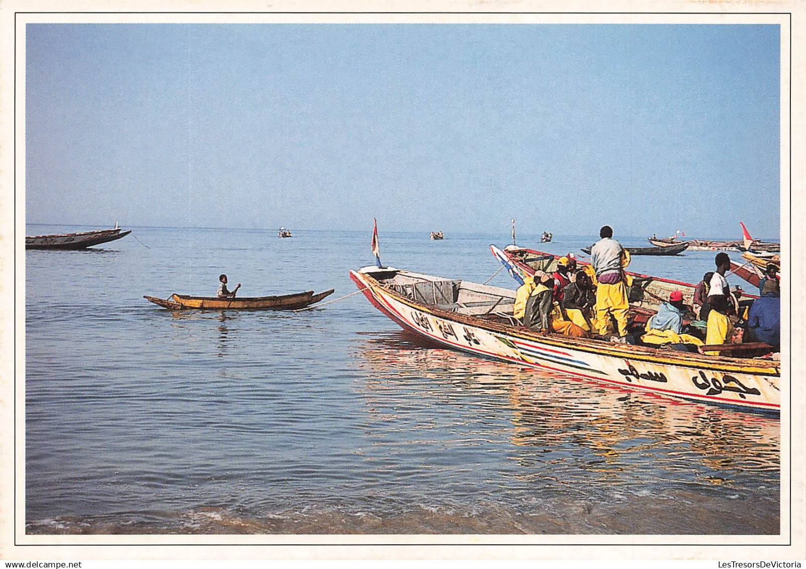 MONDE - Pentecôte sur le monde - Pirogue sur la mer - Animé - Carte postale