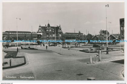 C002468 Schiedam. Stationsplein. D. R. C