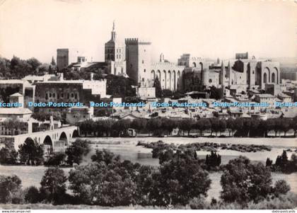 D045933 Avignon. Son Pont et son Palais des Papes. Photo Atzinger. 1957