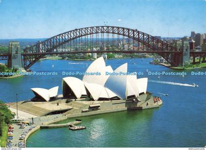 D171000 Sydney. New South Wales. Sydney Opera House and Harbour Bridge. David Me