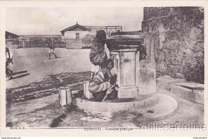 * DJIBOUTI - Fontaine publique, Women