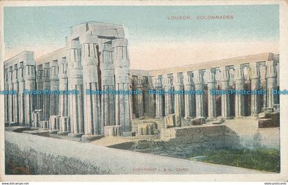 R010400 Louxor. Colonnades