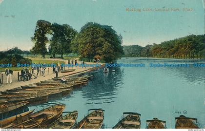 R028393 Boating Lake. Central Park. Ilford