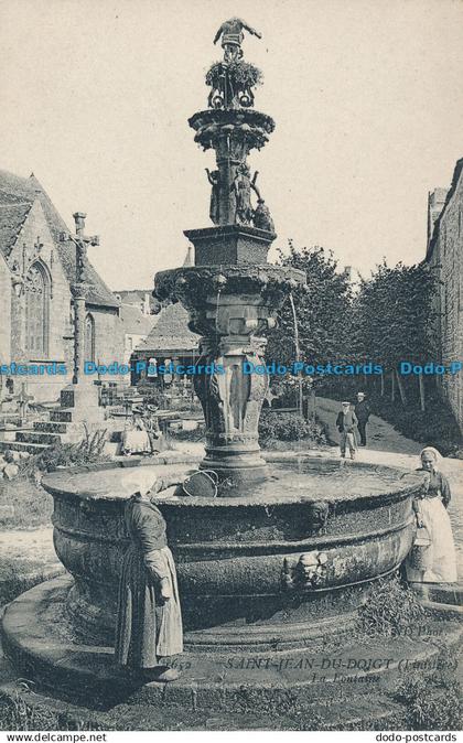 R038512 Saint Jean du Doigt. La Fontaine. B. Hopkins