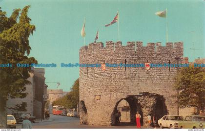 R143762 Tenby. The Five Arches. Archway