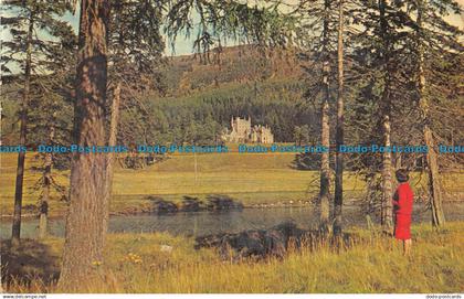R156479 Invercauld Castle Braemar. Aberdeenshire. Dexter