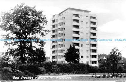 R173765 Bad Oldesloe. Kurpark mit Hochhaus. Ferd Lagerbauer