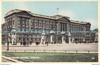 R185217 Buckingham Palace. London