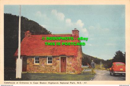R480058 Gatehouse at Entrance to Cape Breton Highlands National Park. Photogelat