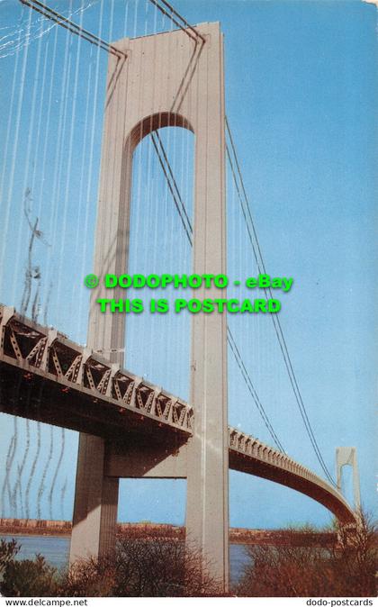 R484833 469. The Verrazano Narrows Bridge. Brooklyn and Staten Island. New York.