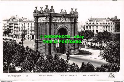 R510157 Barcelona. Arc de Triomphe. Oriol