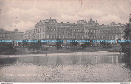 R689294 London. Buckingham Palace. 1904