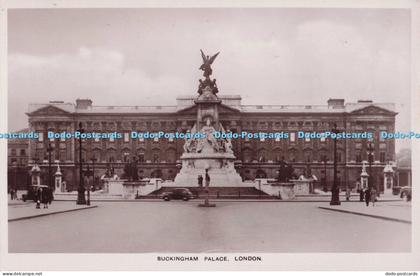 R699584 London. Buckingham Palace. Postcard