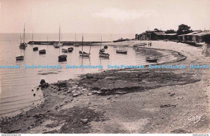 R702674 Angoulins sur Mer. Le Port. Gaby. Artaud Pere et Fils. RP. 1952