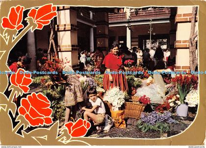 D052470 Madeira. Flowers vendors in Funchal Market. Ilha da Madeira. Martins and