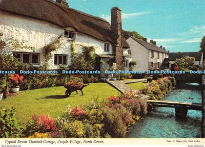 D057793 Typical Devon Thatched Cottage. Croyde Village. North Devon. E. Nagele.