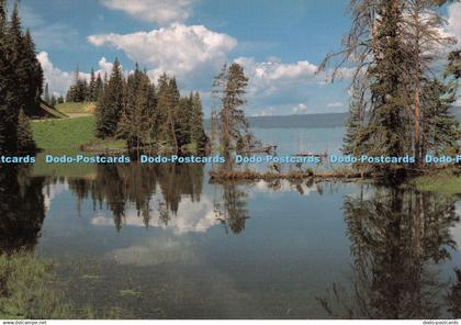 D115583 Yellowstone National Park. Yellowstone Lake. Hamilton Stores. James Blan