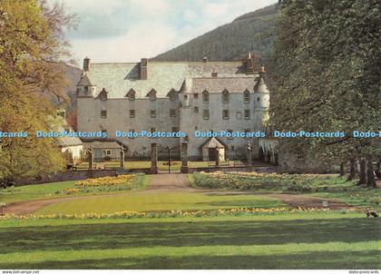 D115586 Scotland. Peeblesshire. Innerleithen. Front View of Traquair House. Jarr