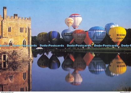 D179625 Kent. Maidstone. Leeds Castle. Hot Air Ballooning. Leeds Castle Foundati