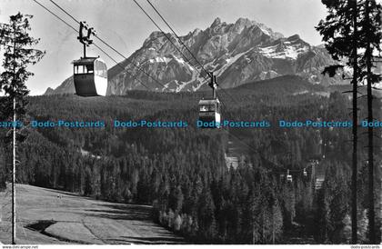 R053480 Luftseilbahn. Kriens Frakmuntegg Pilatus Blick von Krienseregg gegen den